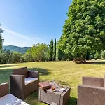 Villa San Vicenzo By Mmega Calzolaro